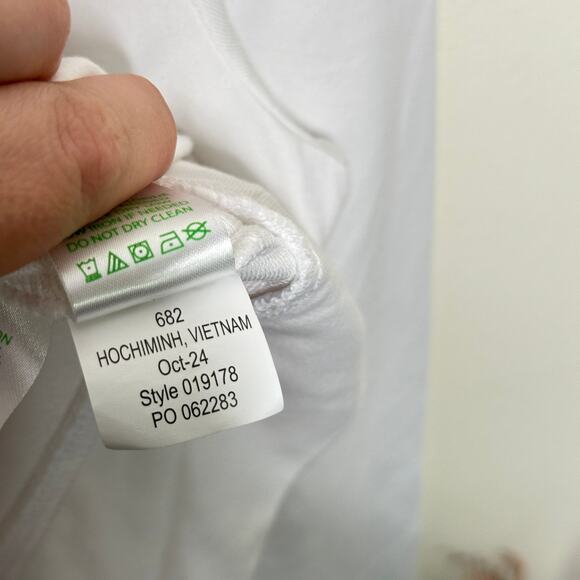 LILLY PULITZER UPF 50 Delphine Zip-Up Jacket Resort White Sz XL Embroidered {N9} - Picture 9 of 9